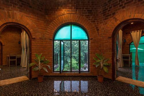 Villa Saffronstays Riverrock