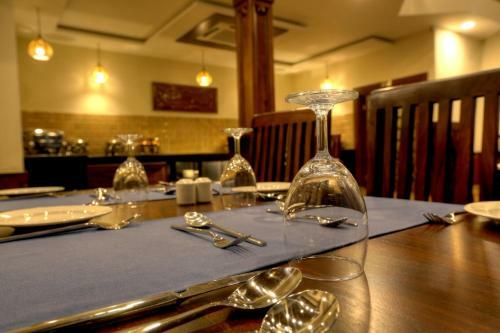 Hotel The Chinar Resort And Spa