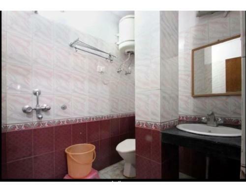 Hotel Pleasant Stay Near Library