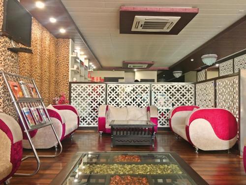 Hotel Genx Plaza Mughal Sarai