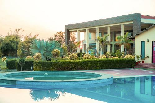Hotel Jungle Vilas Ranthambhore