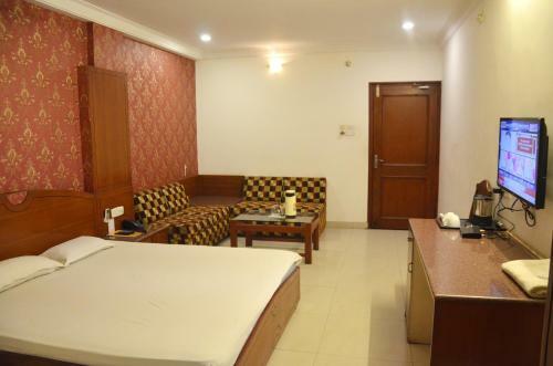 Hotel Raj Residency