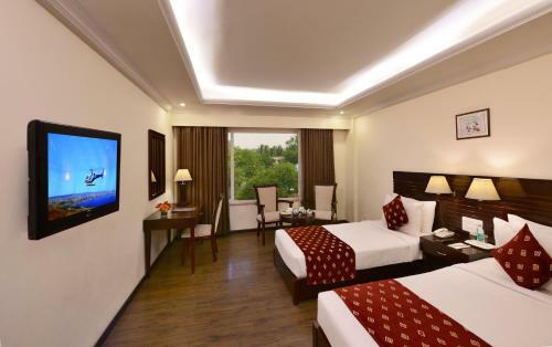 Hotel Clarks Inn Gadag