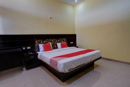 Hotel Oyo 26801 Ss Residency