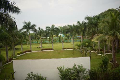 Hotel Vatika Inn