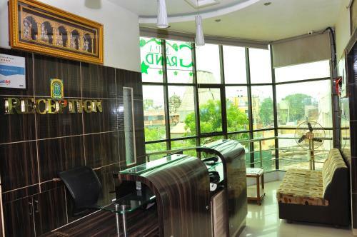 Lodge Kpa Grand Palace