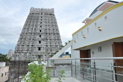 Hotel Sri Sarvesha Js Palace