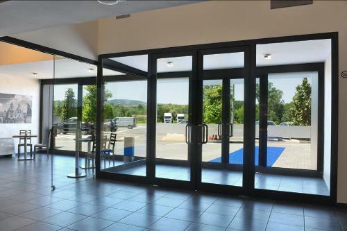 Testani, Sure Hotel Collection By Best Western