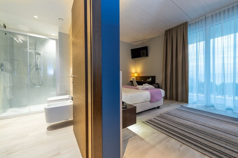 Vision Hotel