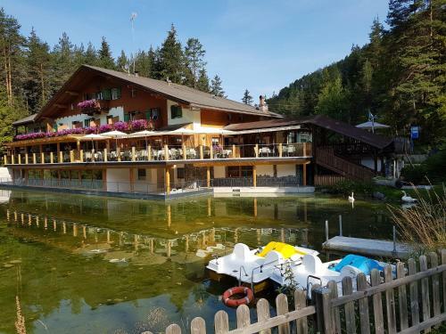 Hotel Lago Della Creta