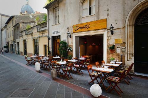 Hostal Le Camere Di Sementis