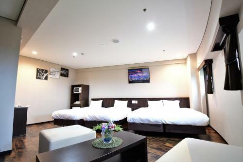 Rycom Crystal Hotel