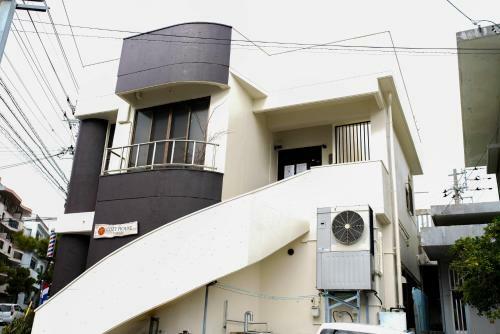 Hostal Cozy House Urasoe