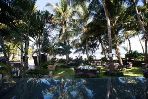 Modern Beach Front Studio Apartment - B44