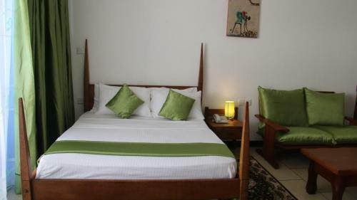 Modern Beach Front Studio Apartment - B44