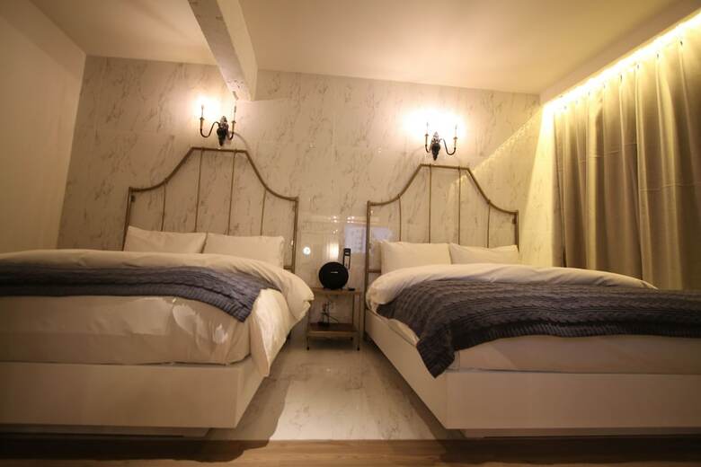 February Hotel Seongseo