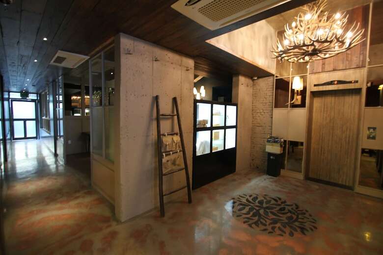 February Hotel Seongseo