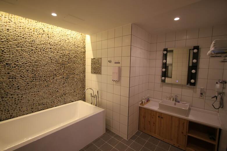 February Hotel Seongseo
