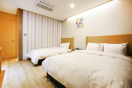 Hotel Golden Hill