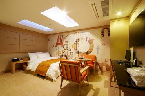 Suwon Orsay Business Hotel