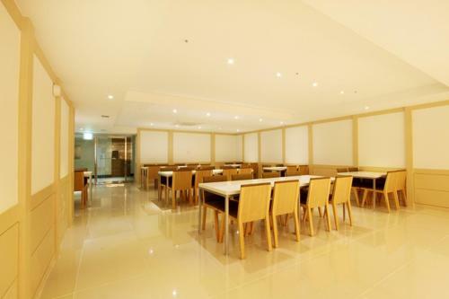 Suwon Orsay Business Hotel