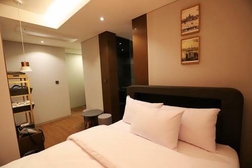 Namyangju Bukhangang Dolcecasa Hotel