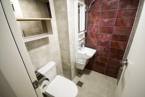 Hostal Bluehum Guest House