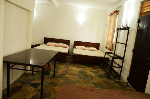 Hotel Knuckles Barefoot Inn
