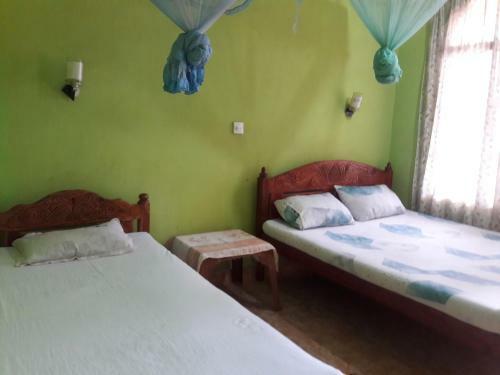 Hostal Abi Holiday Inn