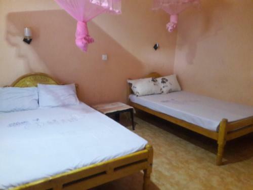 Hostal Abi Holiday Inn