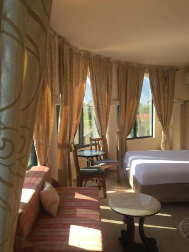 Hostal Guesthouse Liamra
