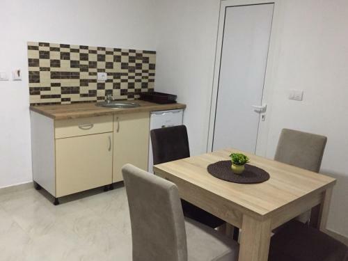 Idealhouse Apartments