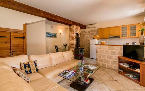 Holiday Home Hollick