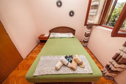 Hostal Alex Guesthouse