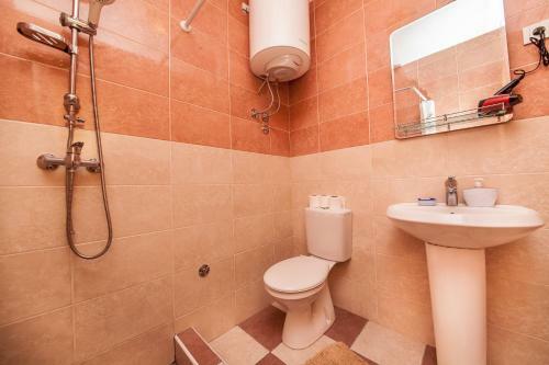Hostal Alex Guesthouse