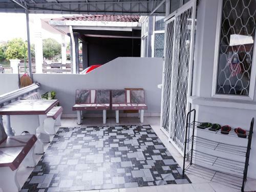 Tsa Jitra Homestay