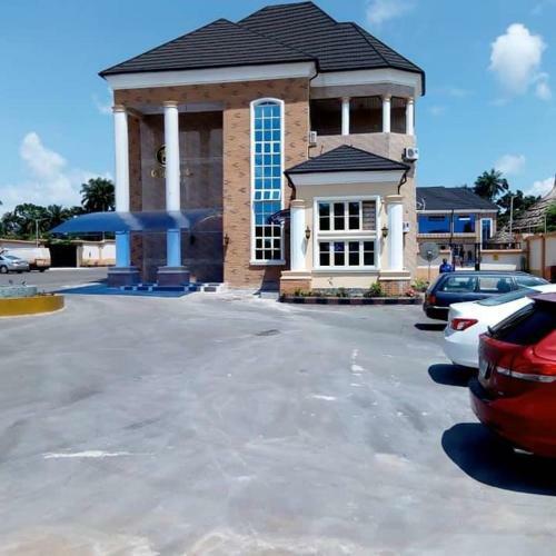 Glajosh Hotels