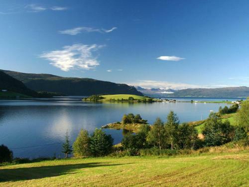 Two-bedroom Holiday Home In Lyngdal 2