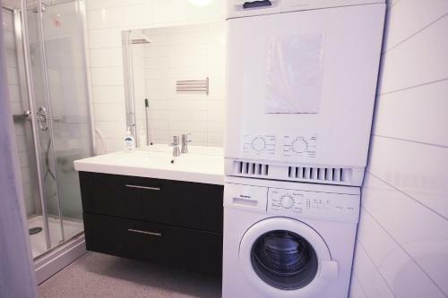 Hostal Midnattsol Rom Og Hytter