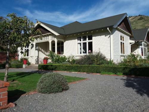 Hurunui Homestead Bed And Breakfast