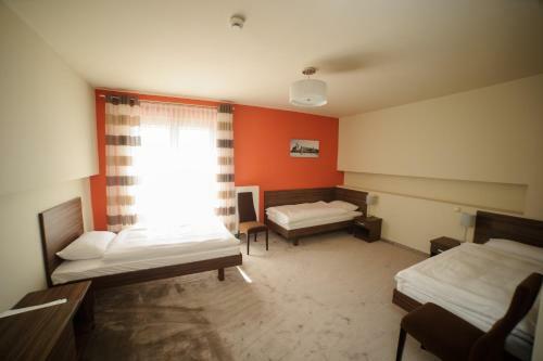 Hotel Taurus ?adna