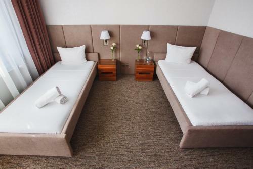 Posada Hotelik Pod D?bami