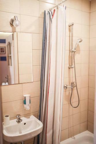 Aparthotel "dziewi?tnastka"