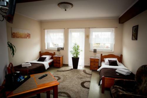 Hostal Hotelik - Modlin Airport