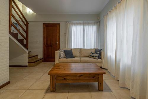 Hotel Valeria House Rental Suites
