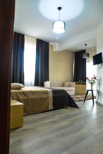 Hostal Pensiunea Luminita