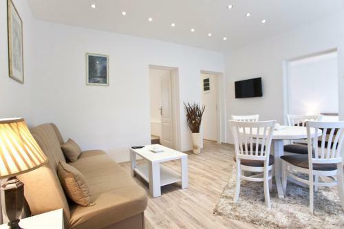 Apartment Villa Brdo Mira