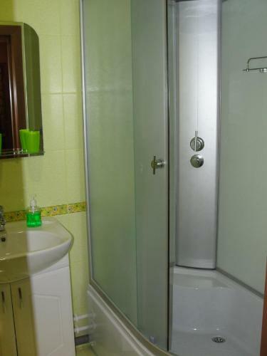 Apartment Leonova 154
