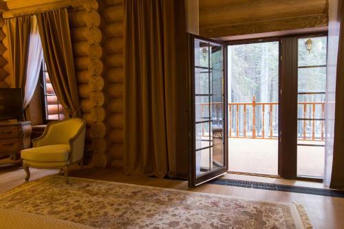 Okhotnichyi Sezony Hotel
