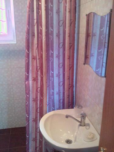 Hostal Gogolya Guest House